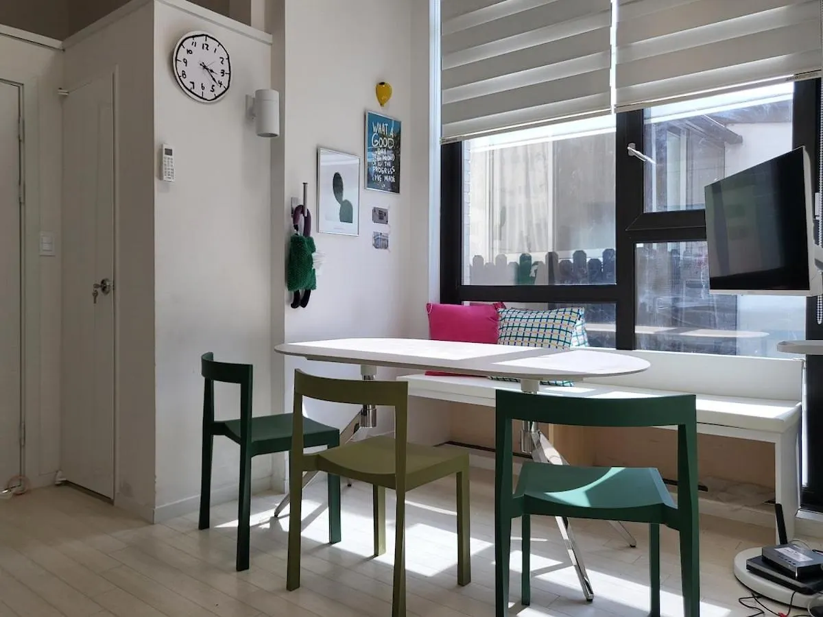 2 Rooms For 7, Young House 서울특별시 대한민국