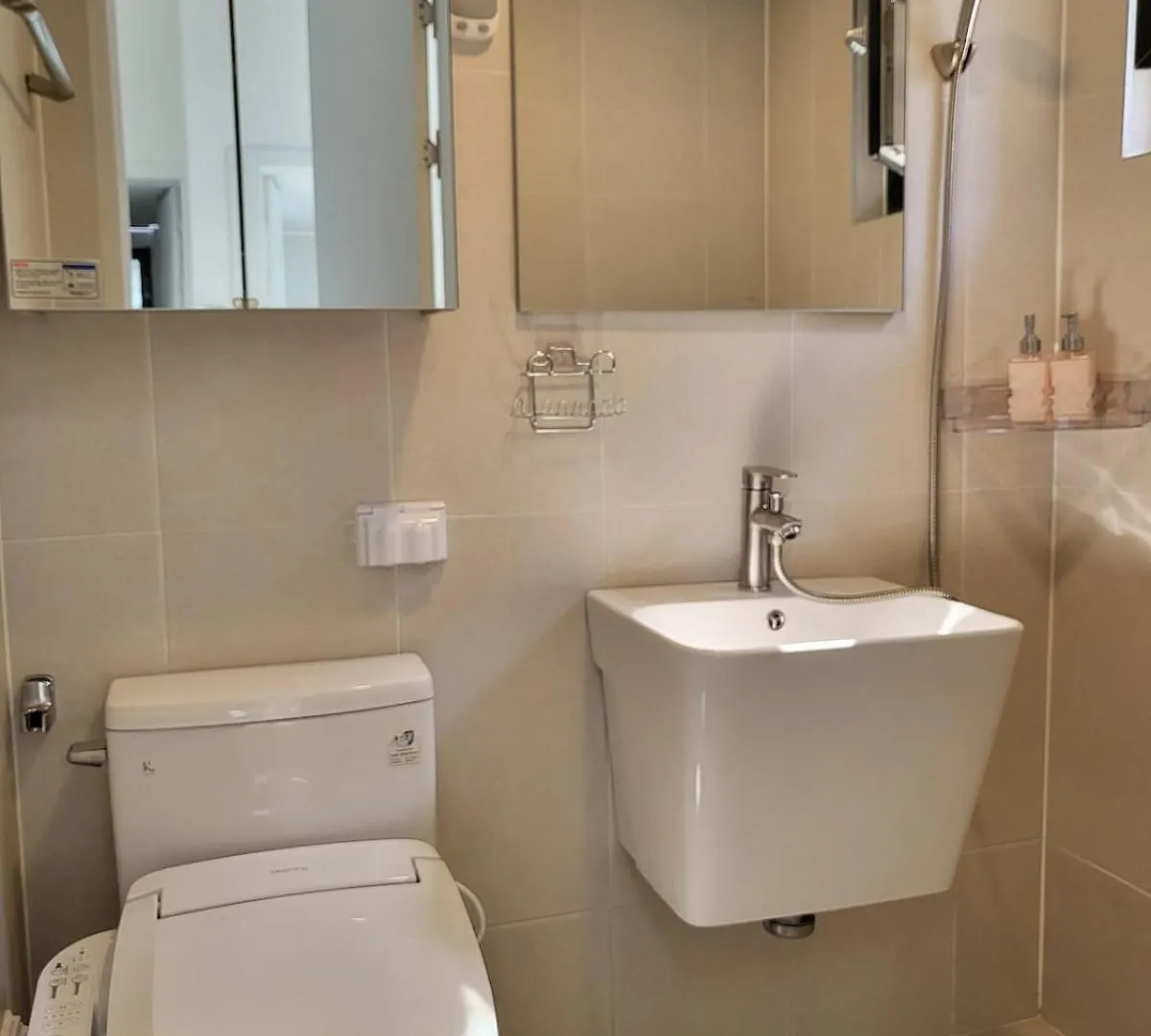 2 Rooms For 7, Young House 서울특별시 0*,  대한민국